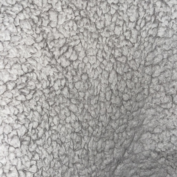 Heavy North Face Pullover - Picture 4 of 4